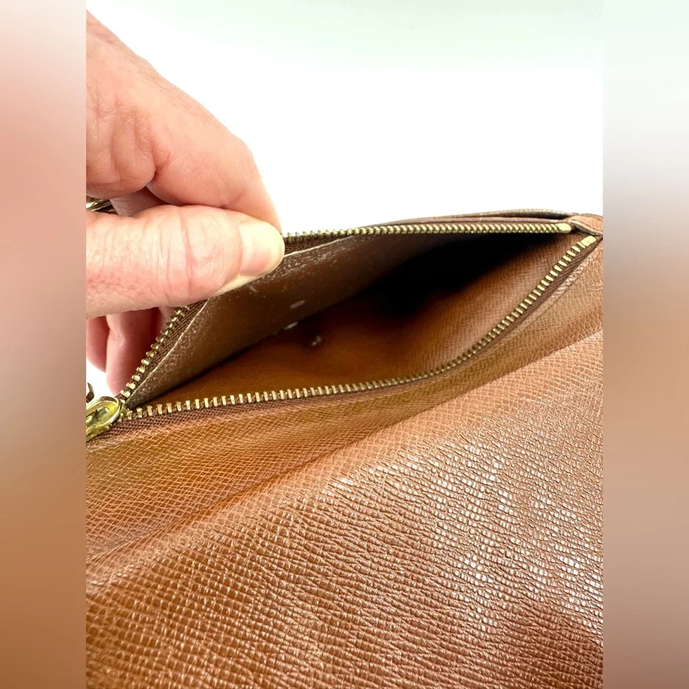 Louis Vuitton Vintage French Purse Long Wallet Kiss Lock - Picture 10 of 16